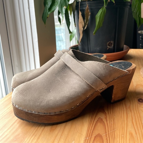 Lotta from Stockholm High Heel Taupe Nubuck Clogs - Picture 6 of 6